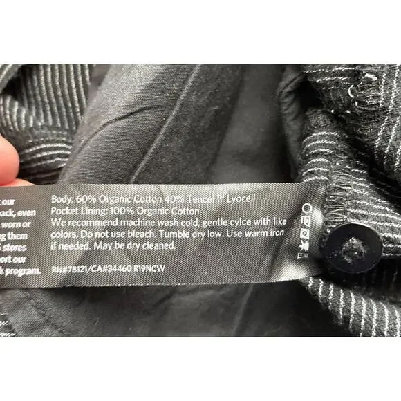 Eileen Fisher Sz M Blk Pinstripe Dbl pkt Bottom Horizontal pinstripe Lagen Look - Picture 5 of 7